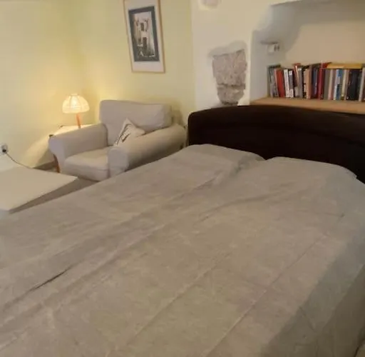 Cosy In Old Quarter Apartament